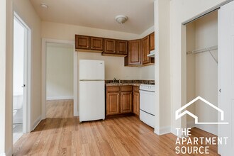 2606 N Kimball Ave, Unit 414 in Chicago, IL - Building Photo - Building Photo