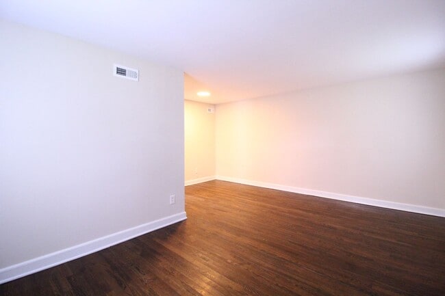 312 E 28th Ave in North Kansas City, MO - Building Photo - Building Photo