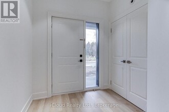 263 Barrie St in Bradford West Gwillimbury, ON - Building Photo - Building Photo