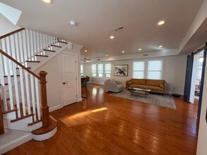 32 West Dr in Margate City, NJ - Building Photo - Building Photo