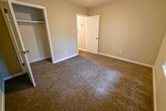 2230 Mandrell Ct in Tallahassee, FL - Building Photo - Building Photo