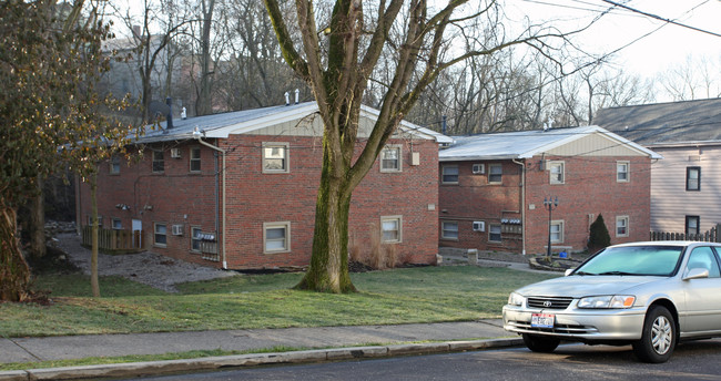 440-444 Stanley Ave in Cincinnati, OH - Foto de edificio - Building Photo