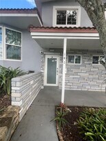 141 NW 72nd Way in Hollywood, FL - Building Photo