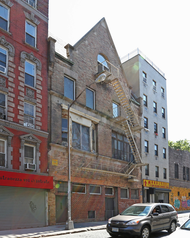 330-332 Broome St in New York, NY - Foto de edificio - Building Photo