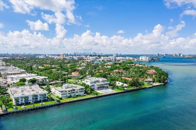 property at 286 Bal Bay Dr