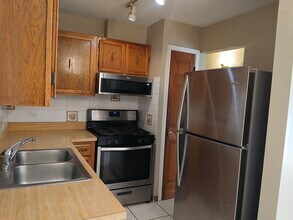 247 N Neltnor Blvd in West Chicago, IL - Building Photo - Building Photo