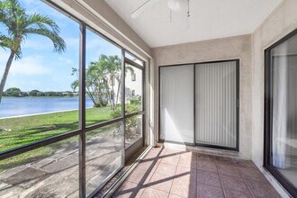 2600 Greenwood Terrace in Boca Raton, FL - Building Photo - Building Photo