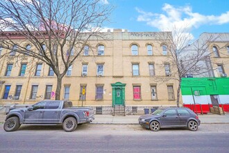 695 Meeker Ave in Brooklyn, NY - Building Photo - Primary Photo