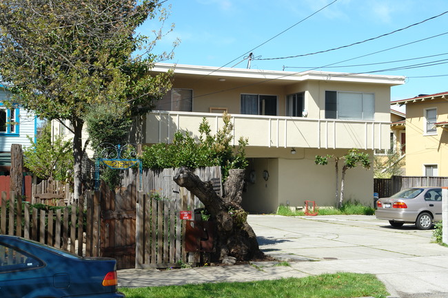 2126 California St in Berkeley, CA - Foto de edificio - Building Photo