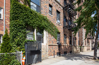 30-56 30th St in Astoria, NY - Foto de edificio - Building Photo