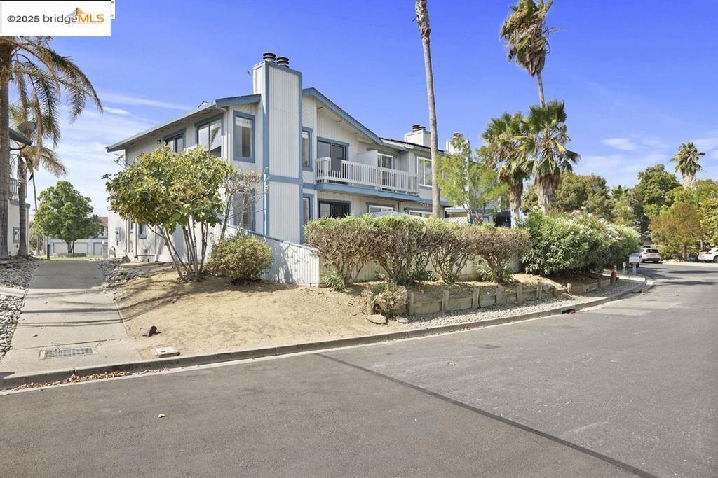 927 Lido Cir in Discovery Bay, CA - Building Photo