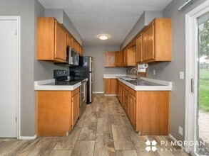 1409 Thomas Dr in Bellevue, NE - Building Photo - Building Photo