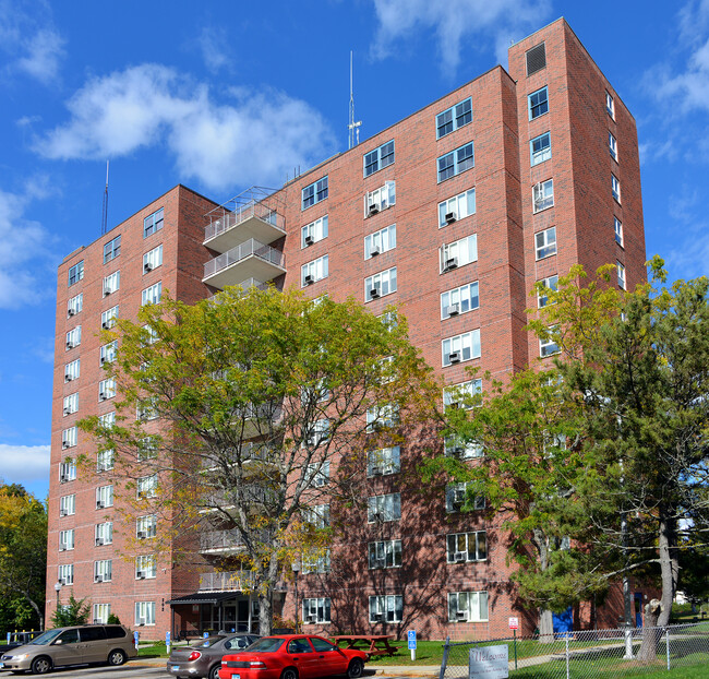 George Washington Carver Elderly Apartments in New London, CT - Foto de edificio - Building Photo