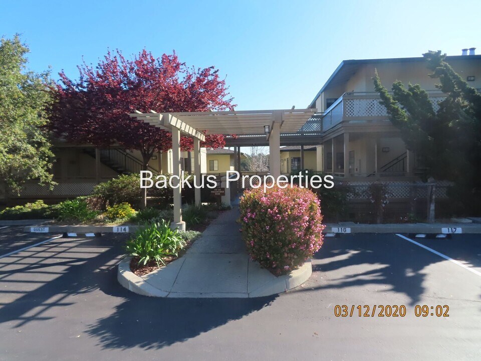 410 Pheasant Ridge Rd in Del Rey Oaks, CA - Building Photo