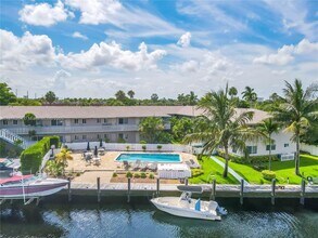 199 E McNab Rd in Pompano Beach, FL - Building Photo - Building Photo