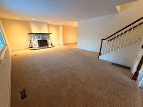 13901 Jarvi Dr in Anchorage, AK - Building Photo - Building Photo