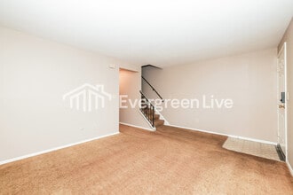 8064 Mt Everest St in Huber Heights, OH - Building Photo - Building Photo