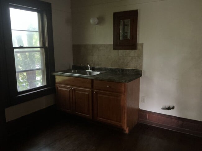 property at 3716-3718-3718 W Roberts St