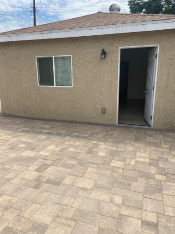 property at 232 W Ash Ave