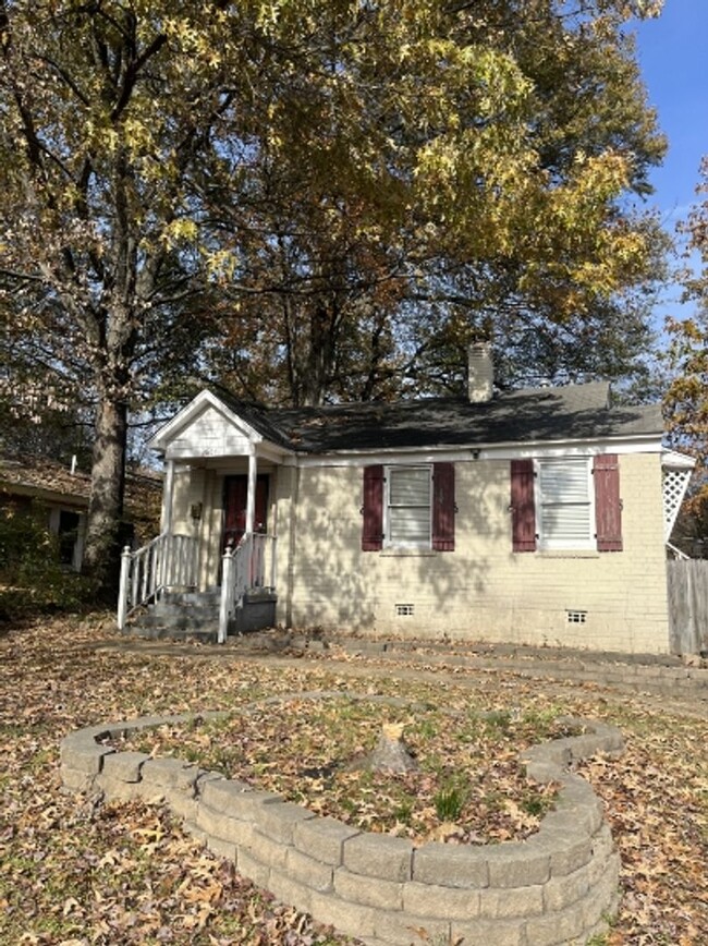 property at 3684 Marion Ave