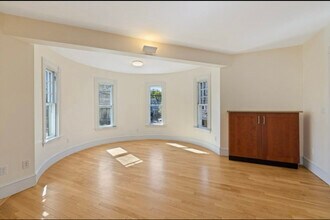124 Boston Ave in Medford, MA - Building Photo - Building Photo