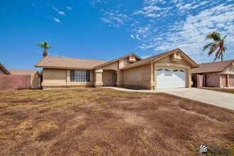 3582 W 14th Pl in Yuma, AZ - Building Photo - Building Photo