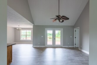 631 Trousdale Ferry Pike in Lebanon, TN - Building Photo - Building Photo