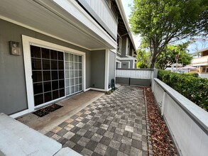 363 Mananai Pl in Honolulu, HI - Building Photo - Building Photo