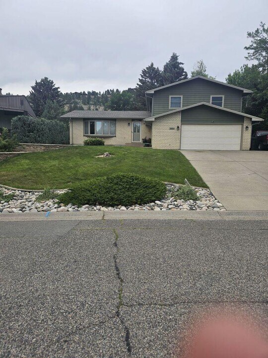 3005 Marigold Dr in Billings, MT - Building Photo