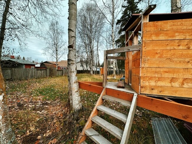 147 Ocean Park Dr in Anchorage, AK - Foto de edificio - Building Photo
