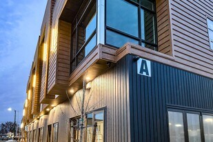 The Towns On Elm in Kennewick, WA - Building Photo