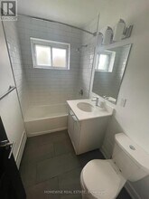 321-321 Marland Ave in Oshawa, ON - Building Photo - Building Photo