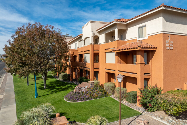 Sandstone in Tucson, AZ - Foto de edificio - Building Photo