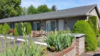 S815 - Star Apartments in Gresham, OR - Building Photo - Interior Photo