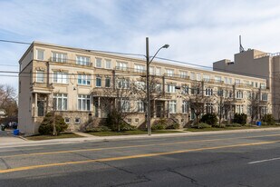 66 Finch Av E in Toronto, ON - Building Photo