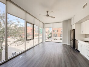 4334 N Hazel St in Chicago, IL - Building Photo - Building Photo
