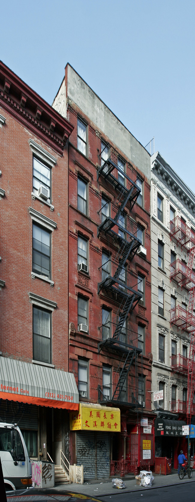 109 Eldridge St in New York, NY - Building Photo - Building Photo