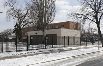 Pentagon Apartments in Minneapolis, MN - Foto de edificio - Building Photo
