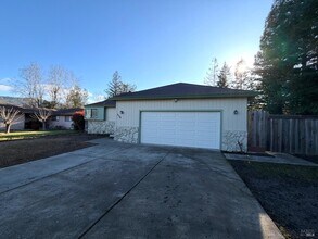 378 Brey Rd in Santa Rosa, CA - Building Photo - Building Photo