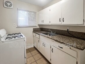 728 Darina Ave in Sacramento, CA - Building Photo - Building Photo