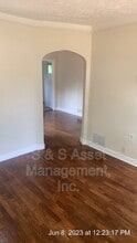 708 Fenton St in Lansing, MI - Building Photo - Building Photo