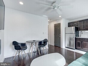 1331 S Woodstock St in Philadelphia, PA - Building Photo - Building Photo