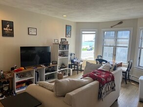 56 Humphrey St in Swampscott, MA - Building Photo - Building Photo