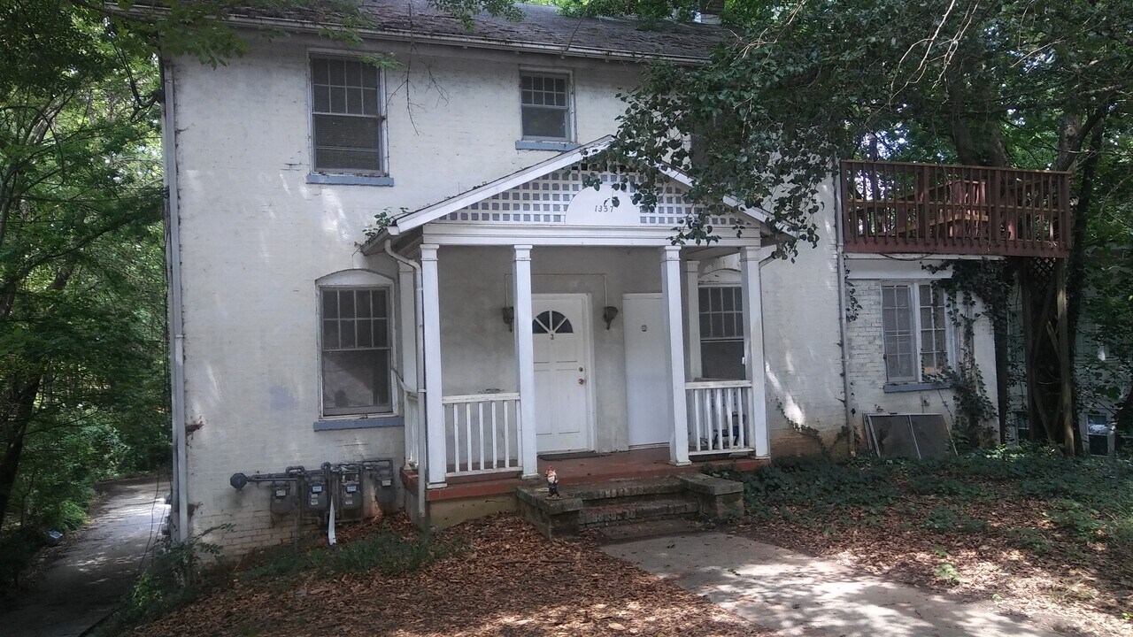 1357 Oxford Rd NE, Unit 4 in Atlanta, GA - Building Photo