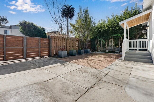 631 Indiana Ave in Los Angeles, CA - Building Photo - Building Photo