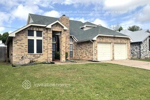 4125 Walsh Ln in Grand Prairie, TX - Building Photo