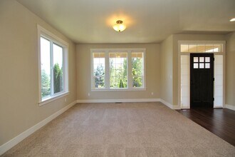 12281 SE Bari Ave in Happy Valley, OR - Building Photo - Building Photo