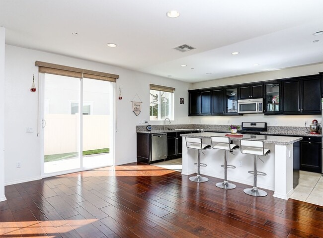 22058 Windham Way in Santa Clarita, CA - Building Photo - Building Photo