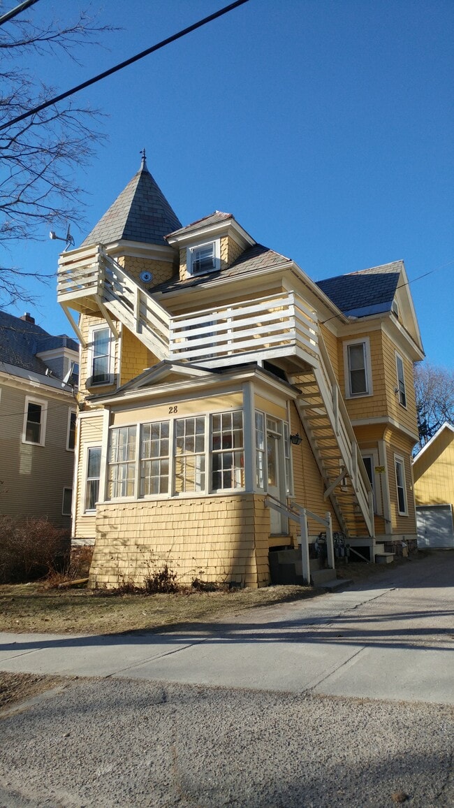 28 Brookes Ave, Unit 3