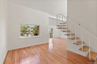 55 Waters Edge in Rye, NY - Building Photo - Building Photo